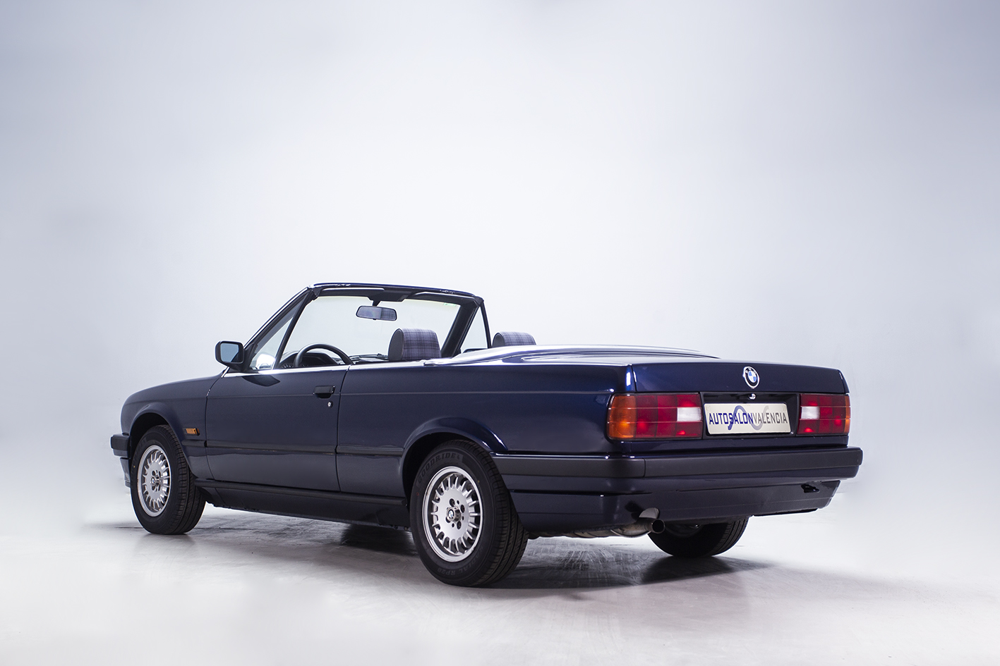 BMW / 318i Cabriolet (E30)