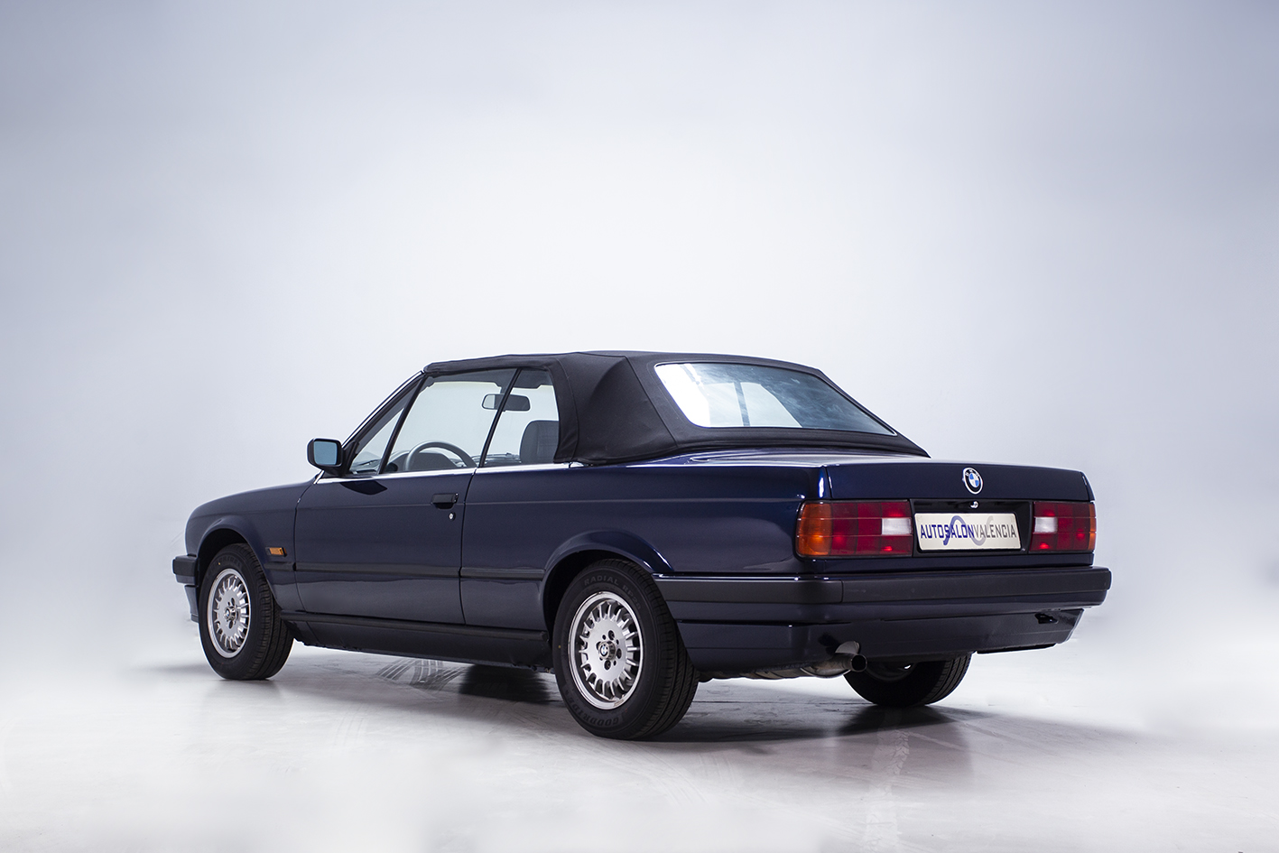 BMW / 318i Cabriolet (E30)