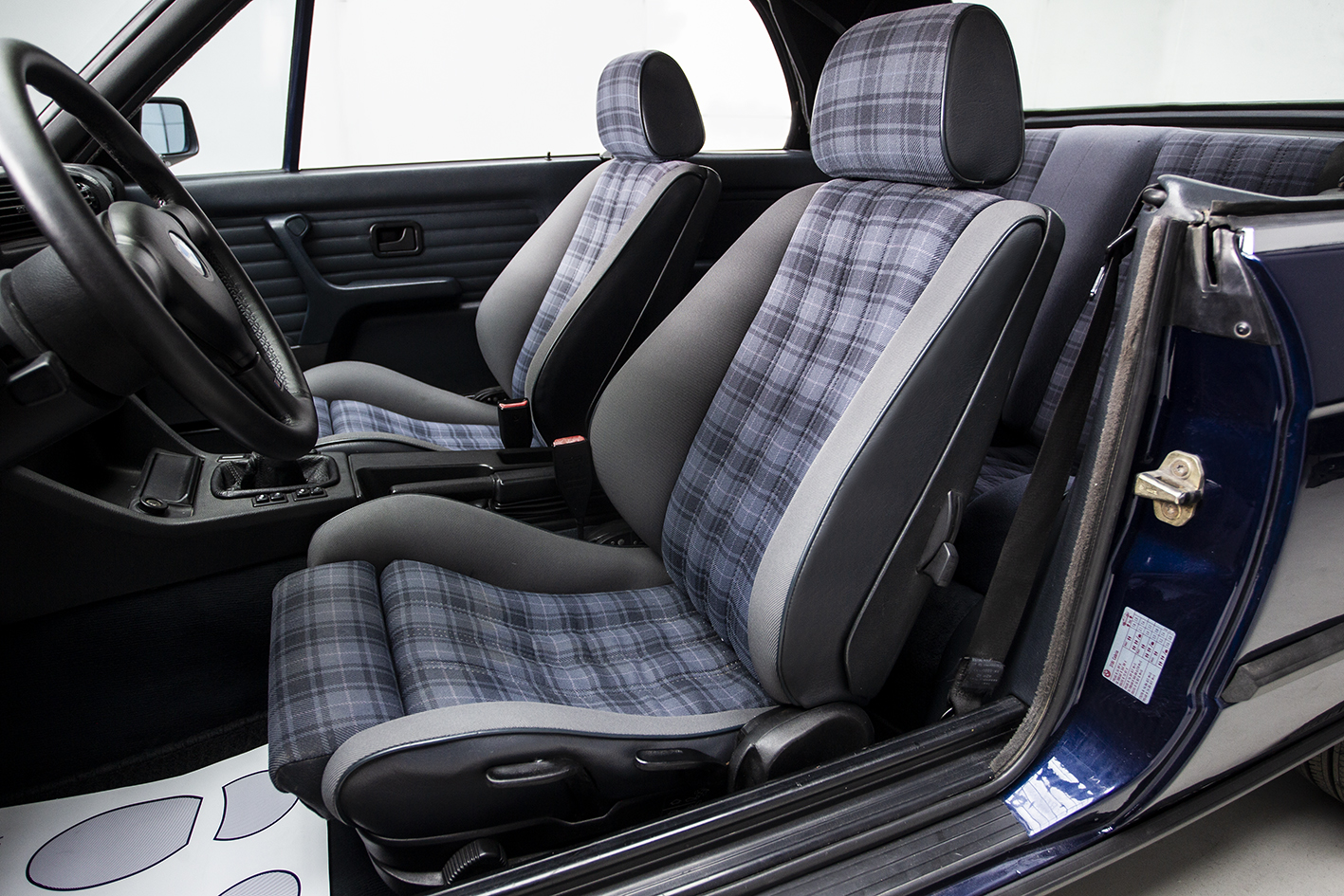 BMW / 318i Cabriolet (E30)