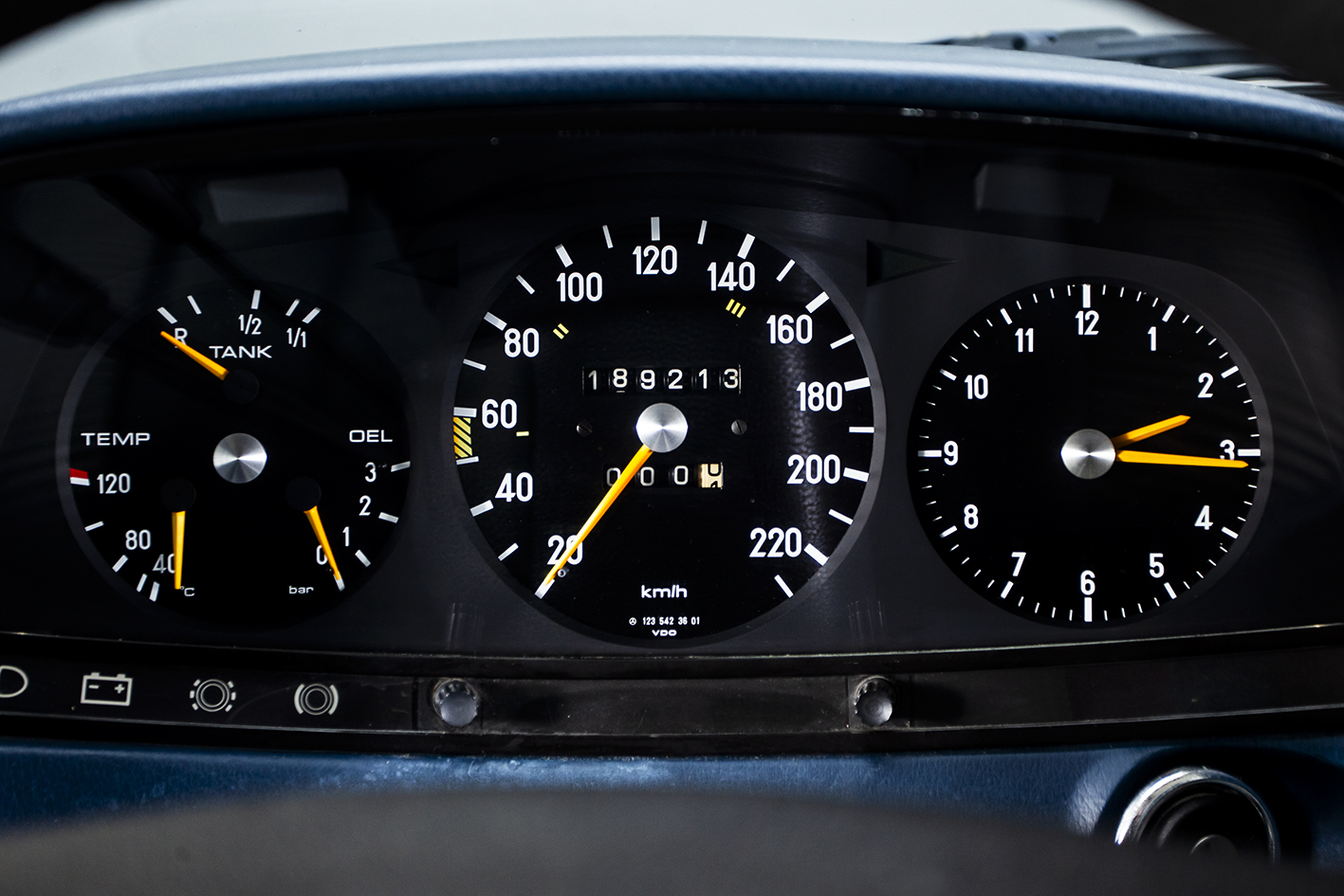 Mercedes-Benz / 280 CE (W123)