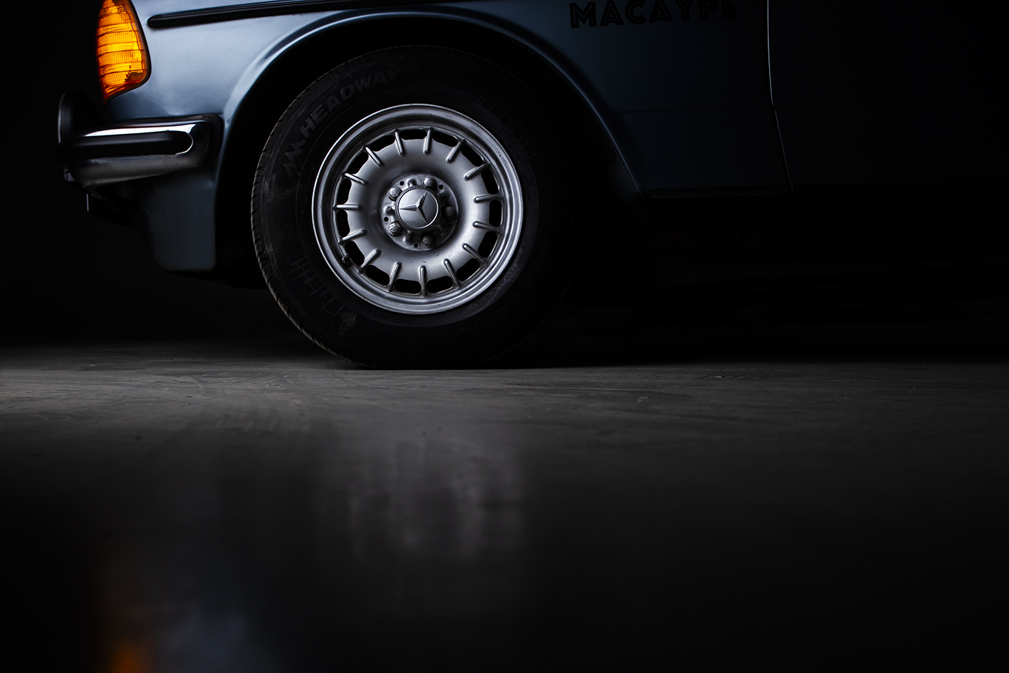 Mercedes-Benz / 280 CE (W123)