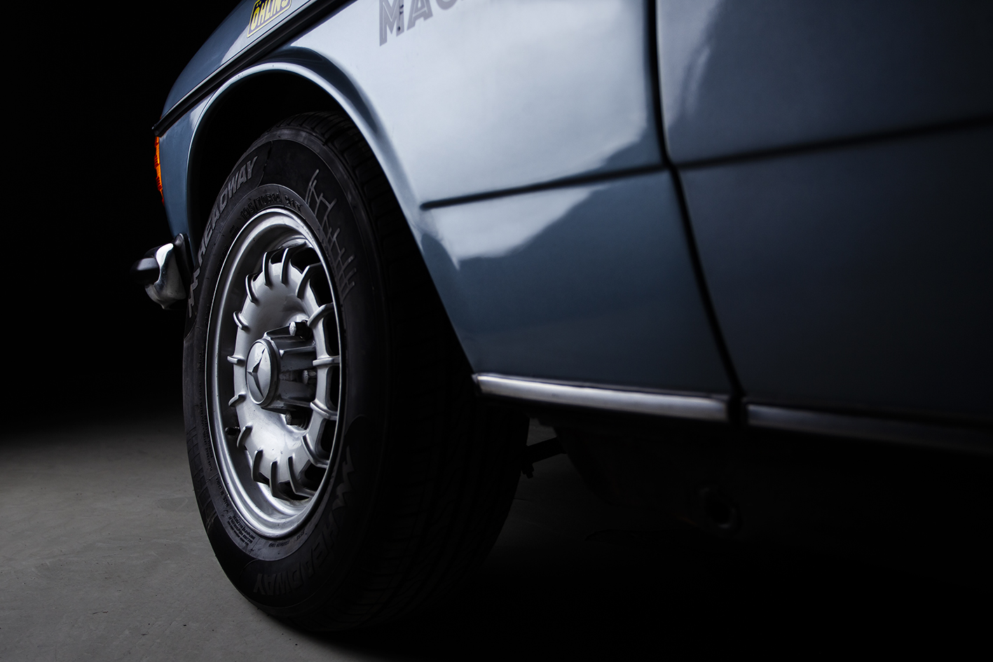 Mercedes-Benz / 280 CE (W123)