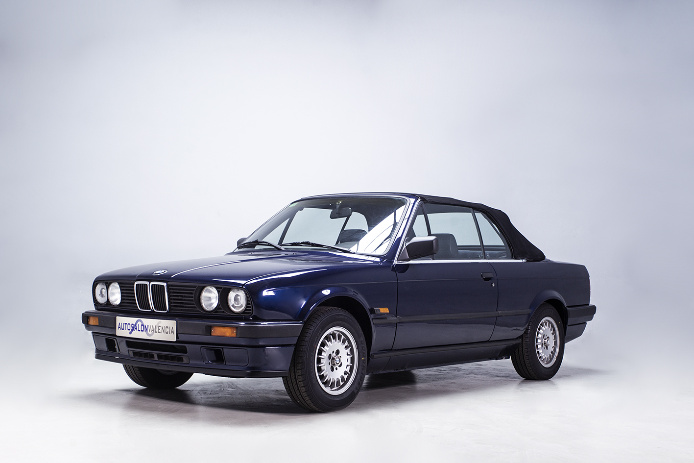BMW / 318i Cabriolet (E30)