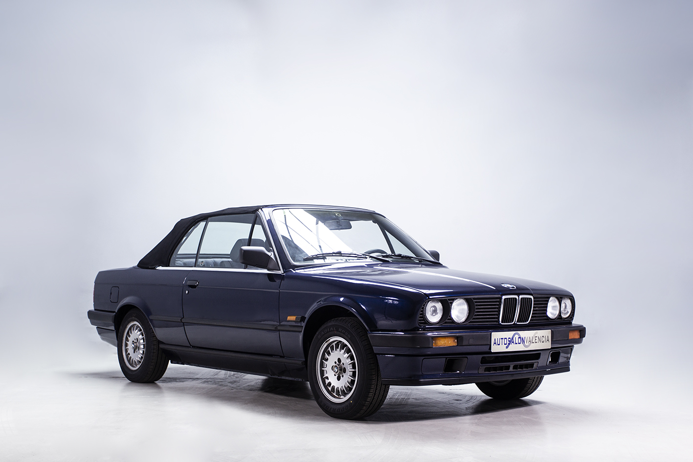 BMW / 318i Cabriolet (E30)