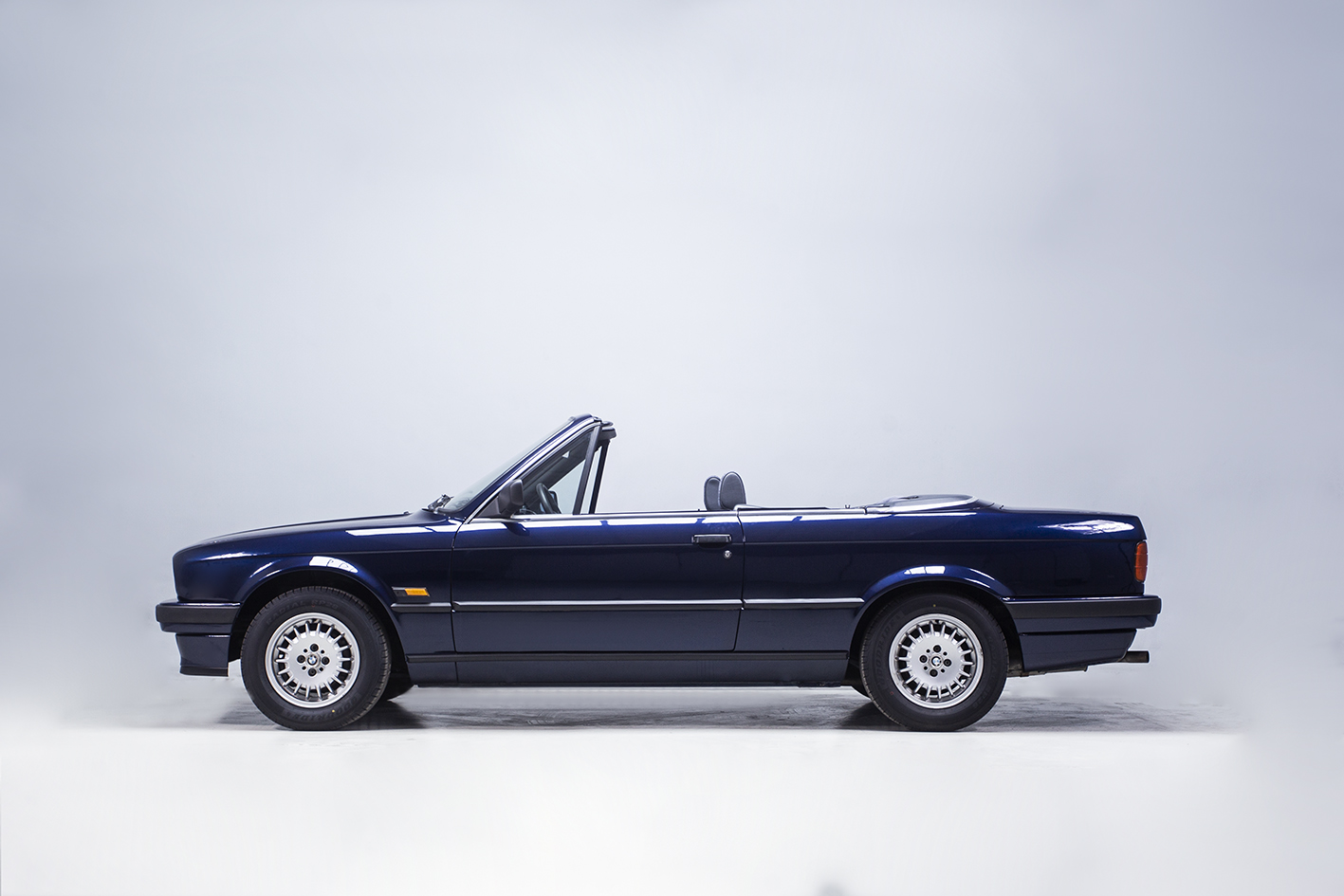 BMW / 318i Cabriolet (E30)