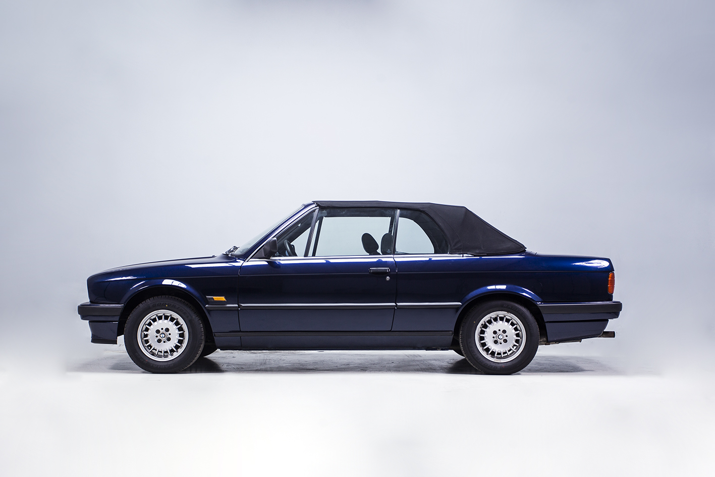 BMW / 318i Cabriolet (E30)