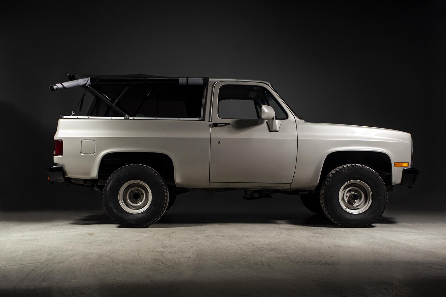 Chevrolet / K5 Blazer M1009
