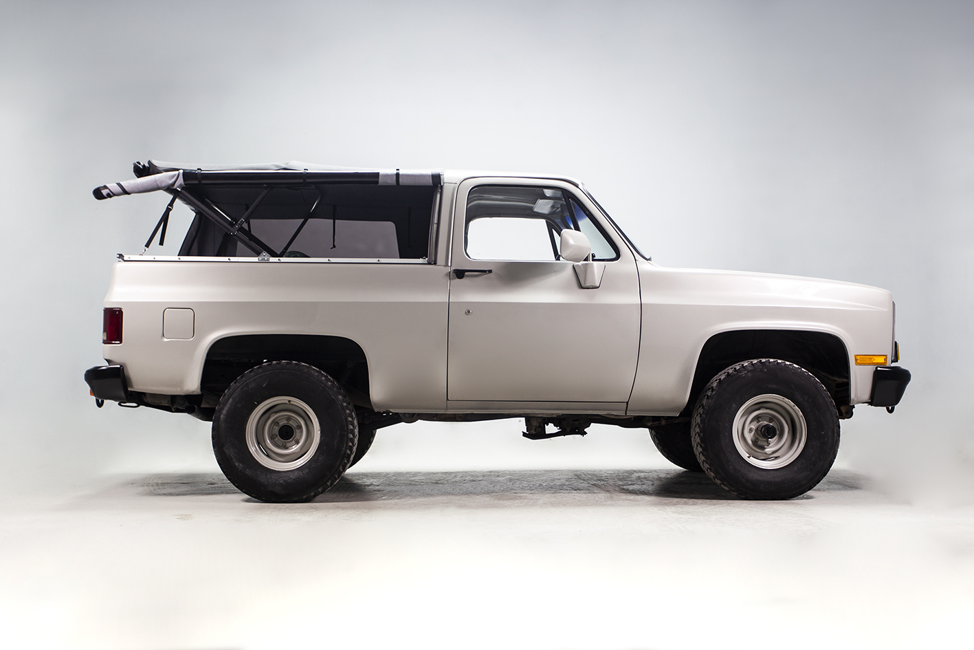 Chevrolet / K5 Blazer M1009