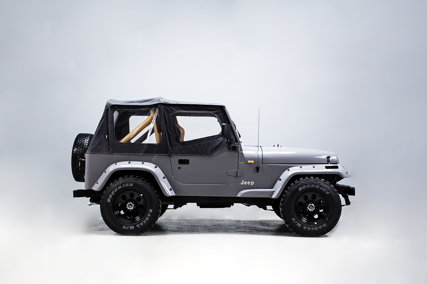 Jeep / Wrangler 2.5 Soft Top YJ