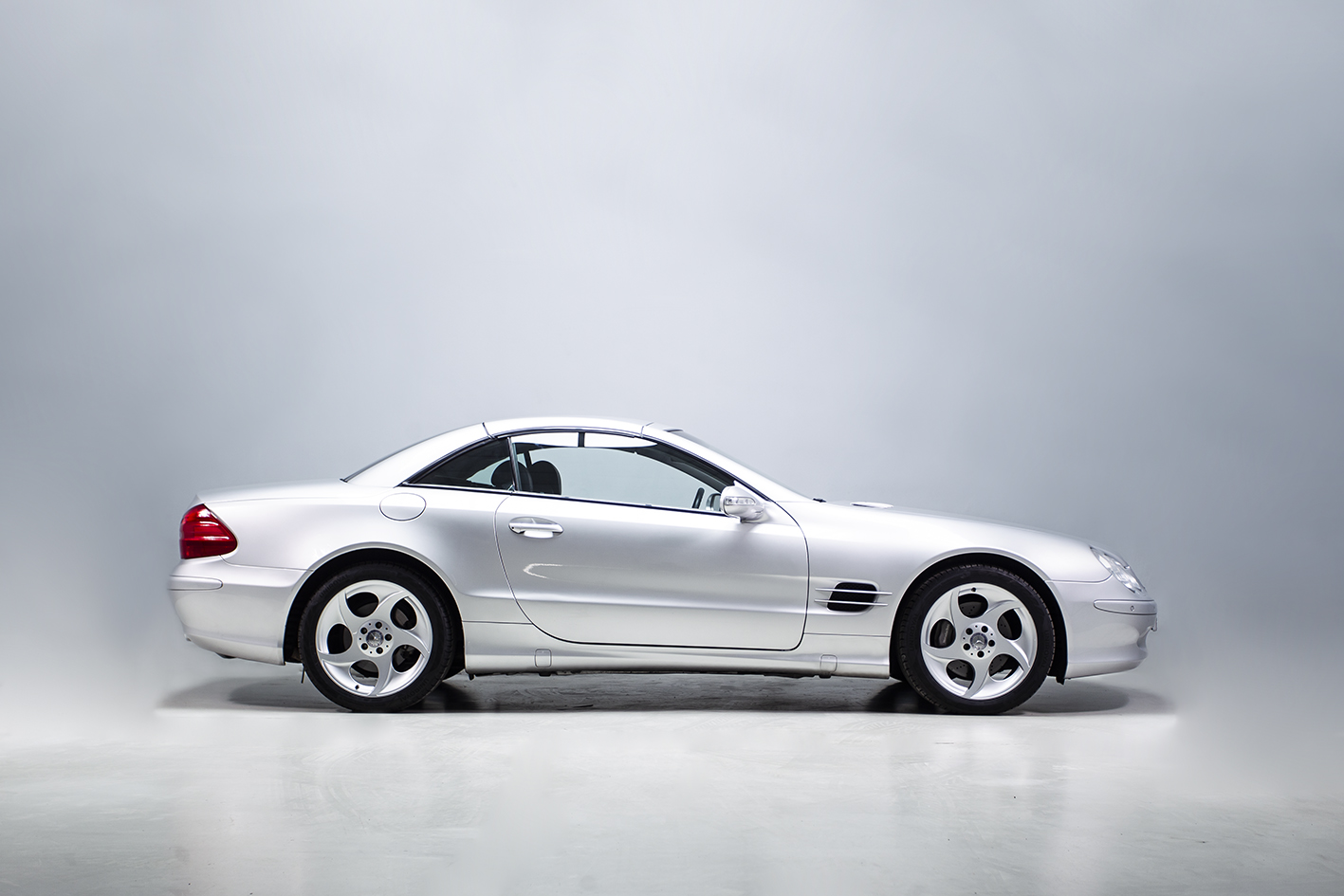 Mercedes-Benz / SL 500 W230