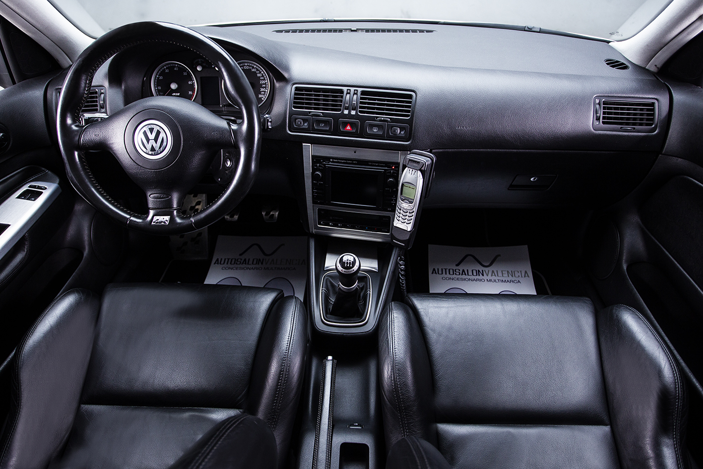 Volkswagen / Golf R32
