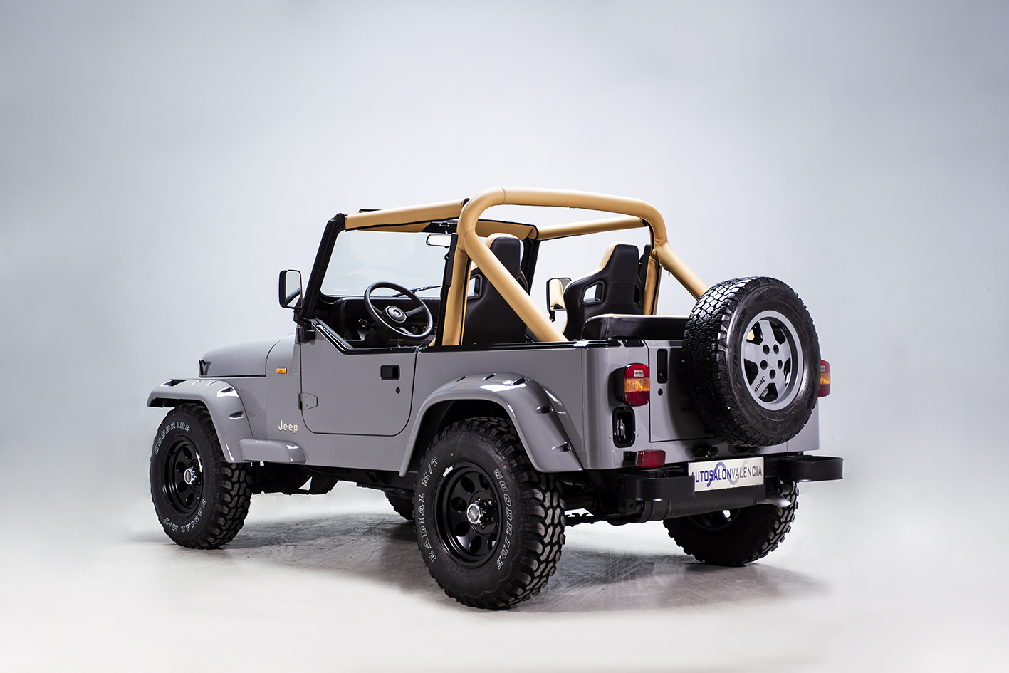 Jeep / Wrangler 2.5 Soft Top YJ