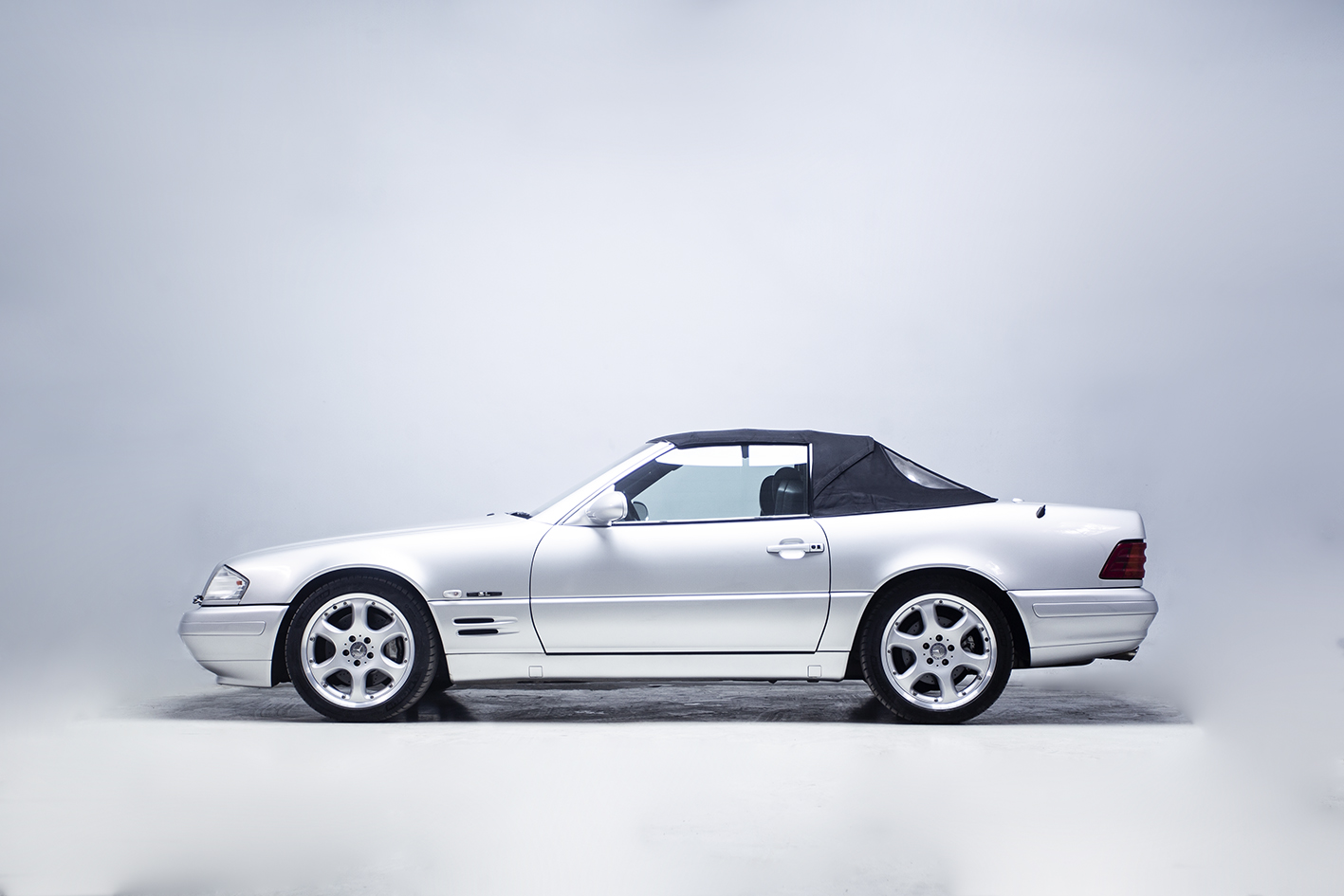 Mercedes-Benz / SL 500  