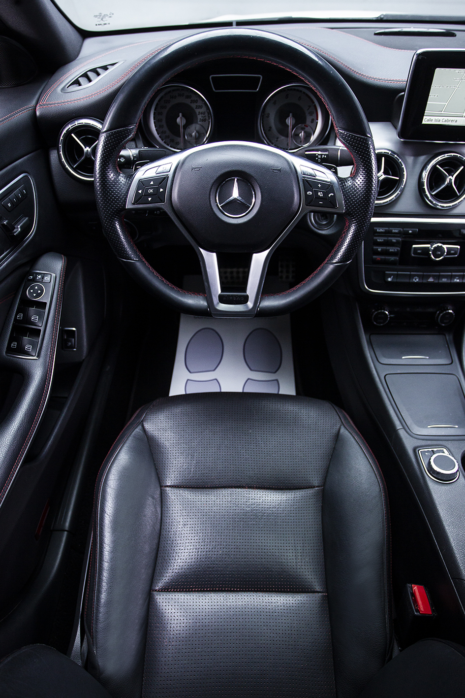 Mercedes-Benz / CLA 250 AMG