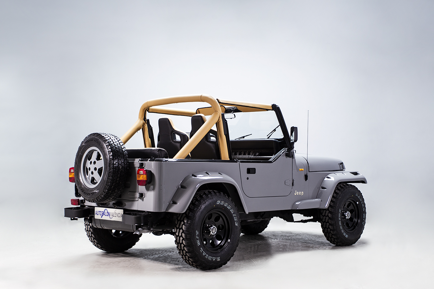 Jeep / Wrangler 2.5 Soft Top YJ