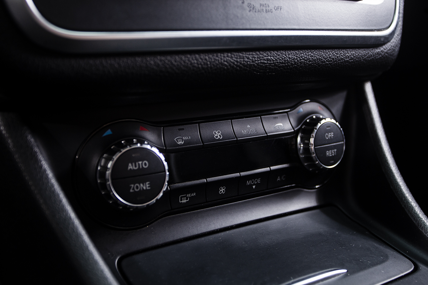 Mercedes-Benz / CLA 250 AMG