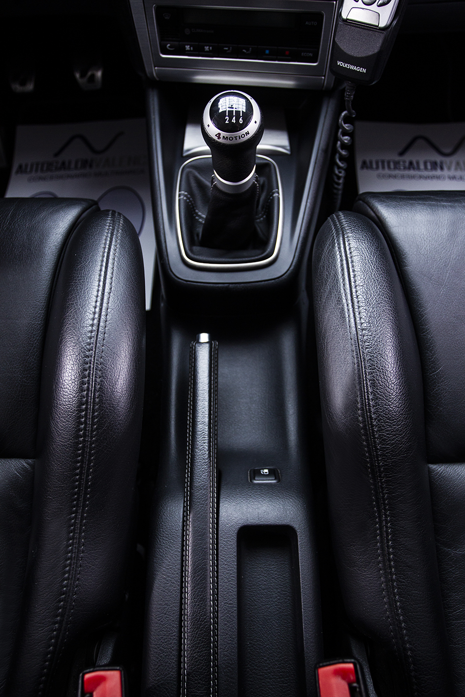 Volkswagen / Golf R32