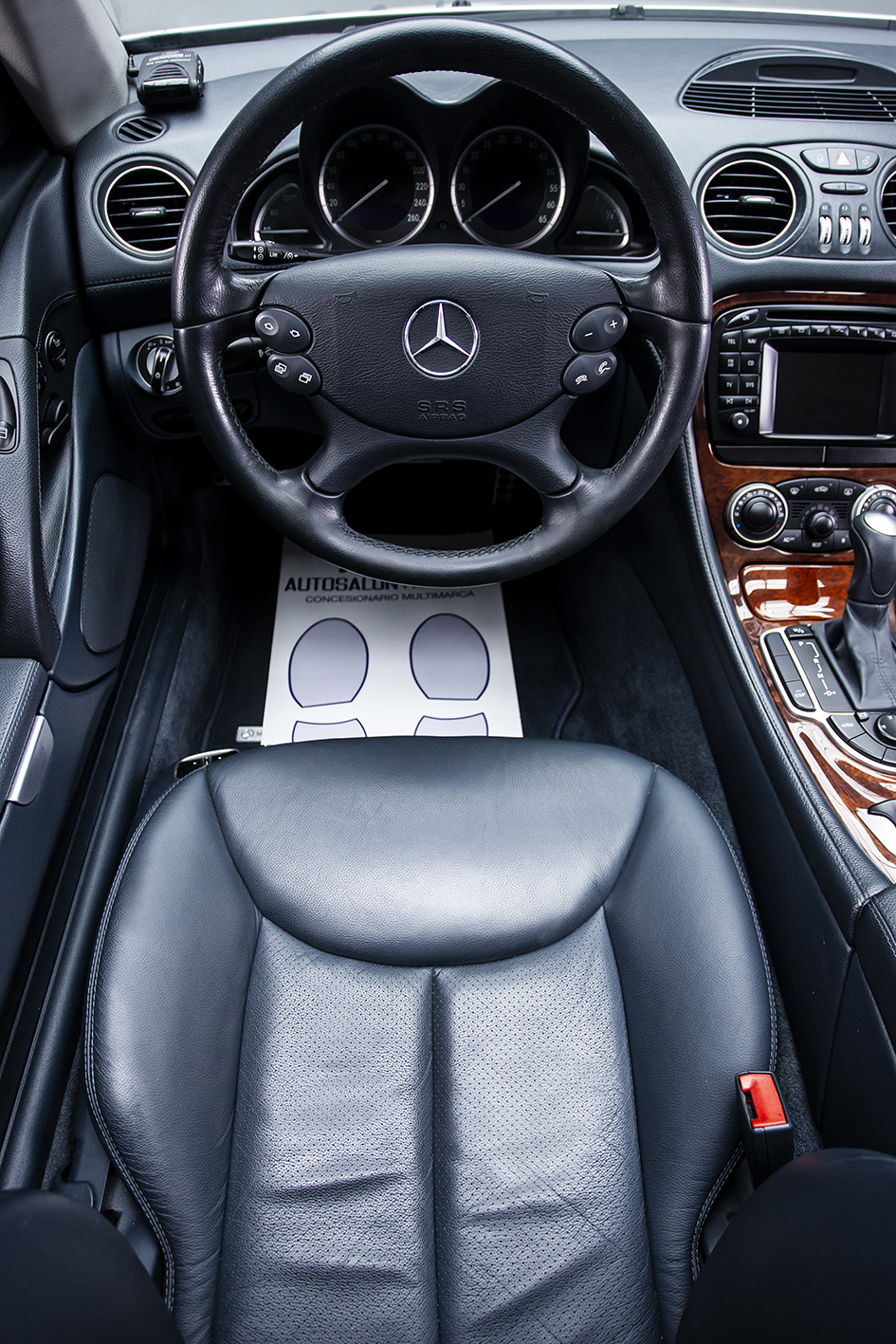 Mercedes-Benz / SL 500 W230