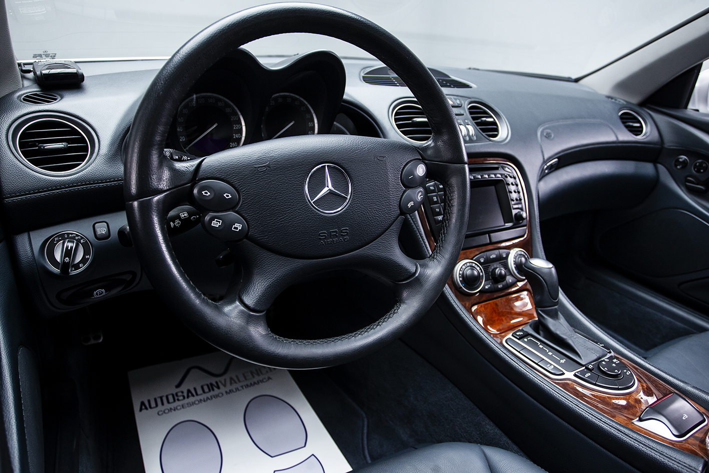 Mercedes-Benz / SL 500 W230