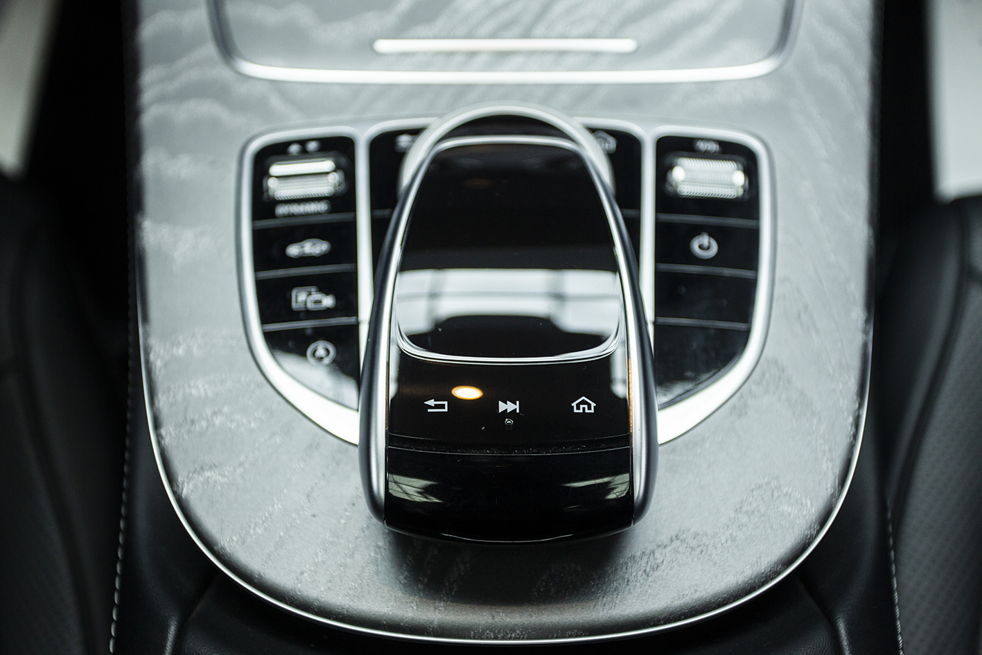 Mercedes-Benz / CLS 350 4Matic