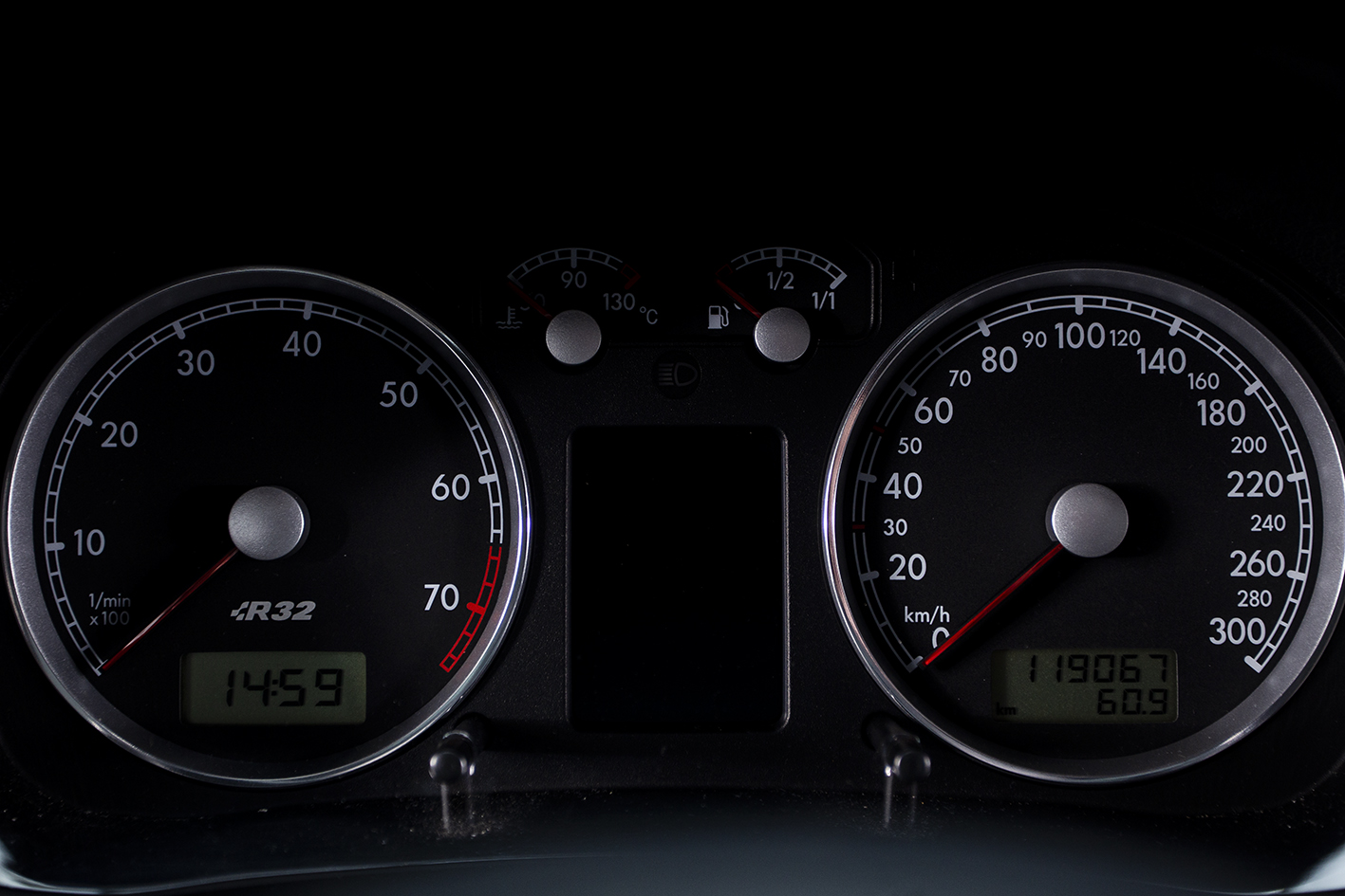 Volkswagen / Golf R32