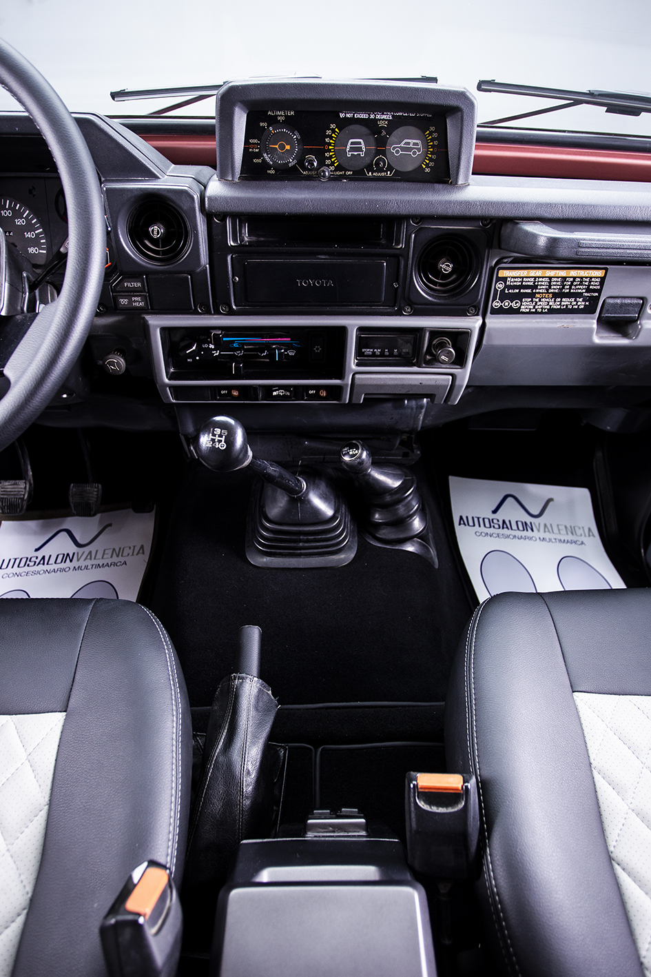 Toyota / Land Cruiser BJ 73