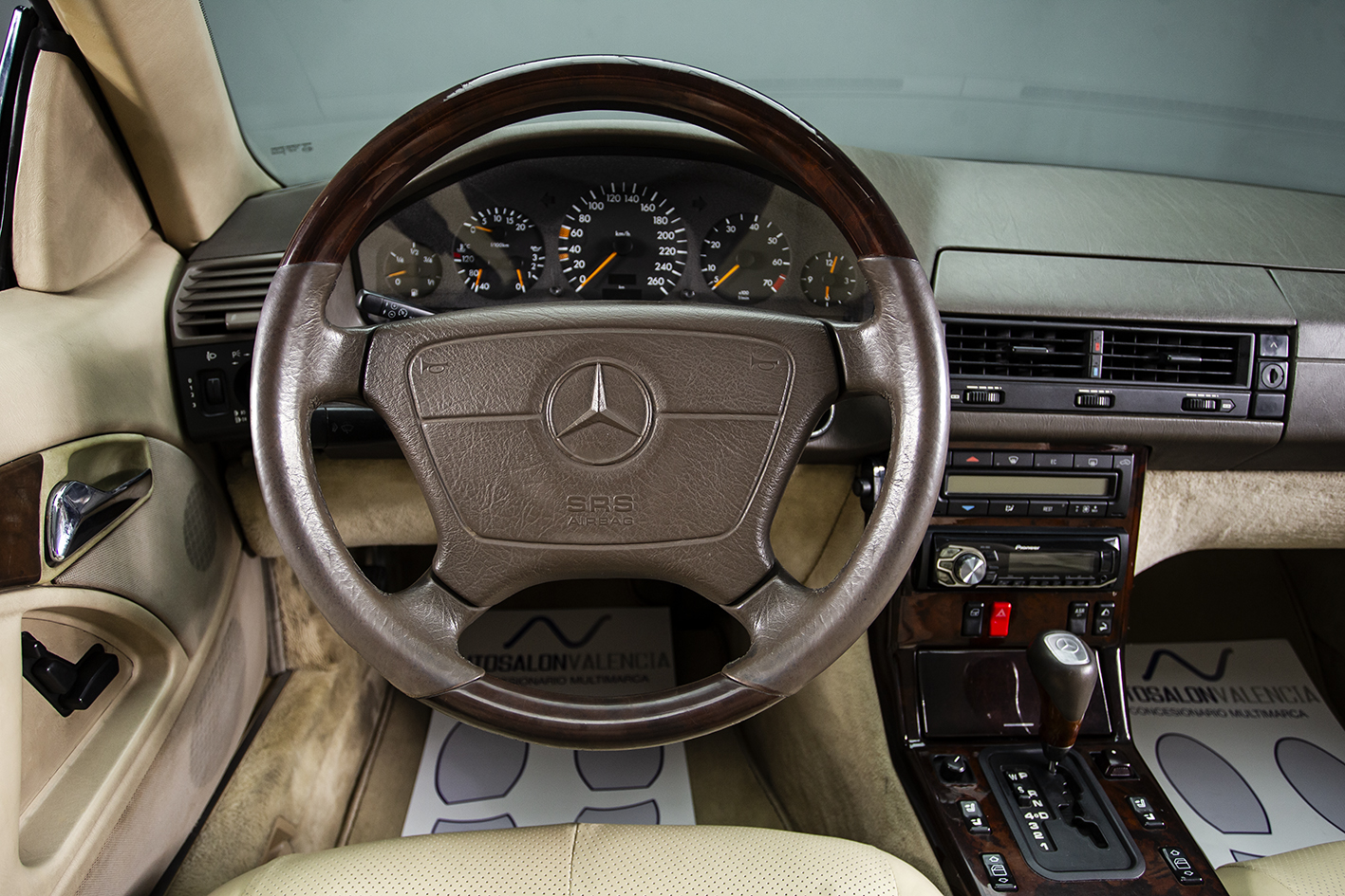 Mercedes-Benz / SL 320 (R129)