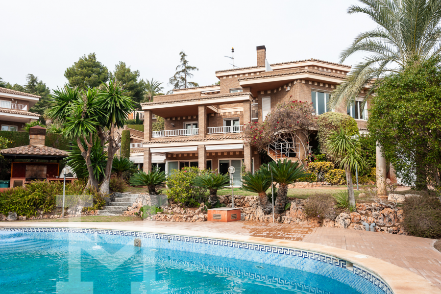 2405-Monasterios-Paseo Porta Coeli_7-003+marca