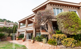 2405-Monasterios-Paseo Porta Coeli_7-023+marca
