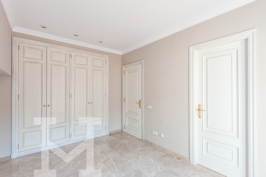 2405-Monasterios-Paseo Porta Coeli_7-180+marca
