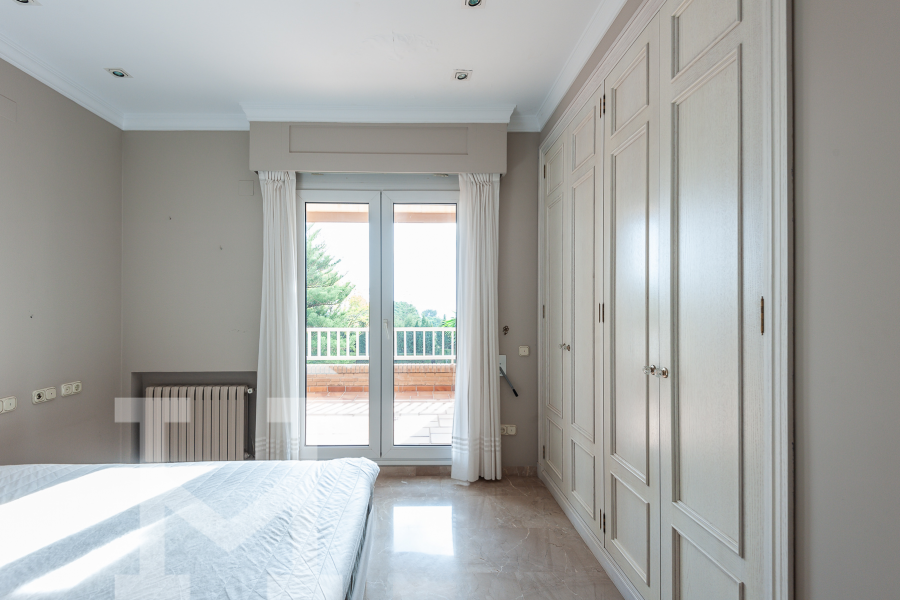 2405-Monasterios-Paseo Porta Coeli_7-189+marca
