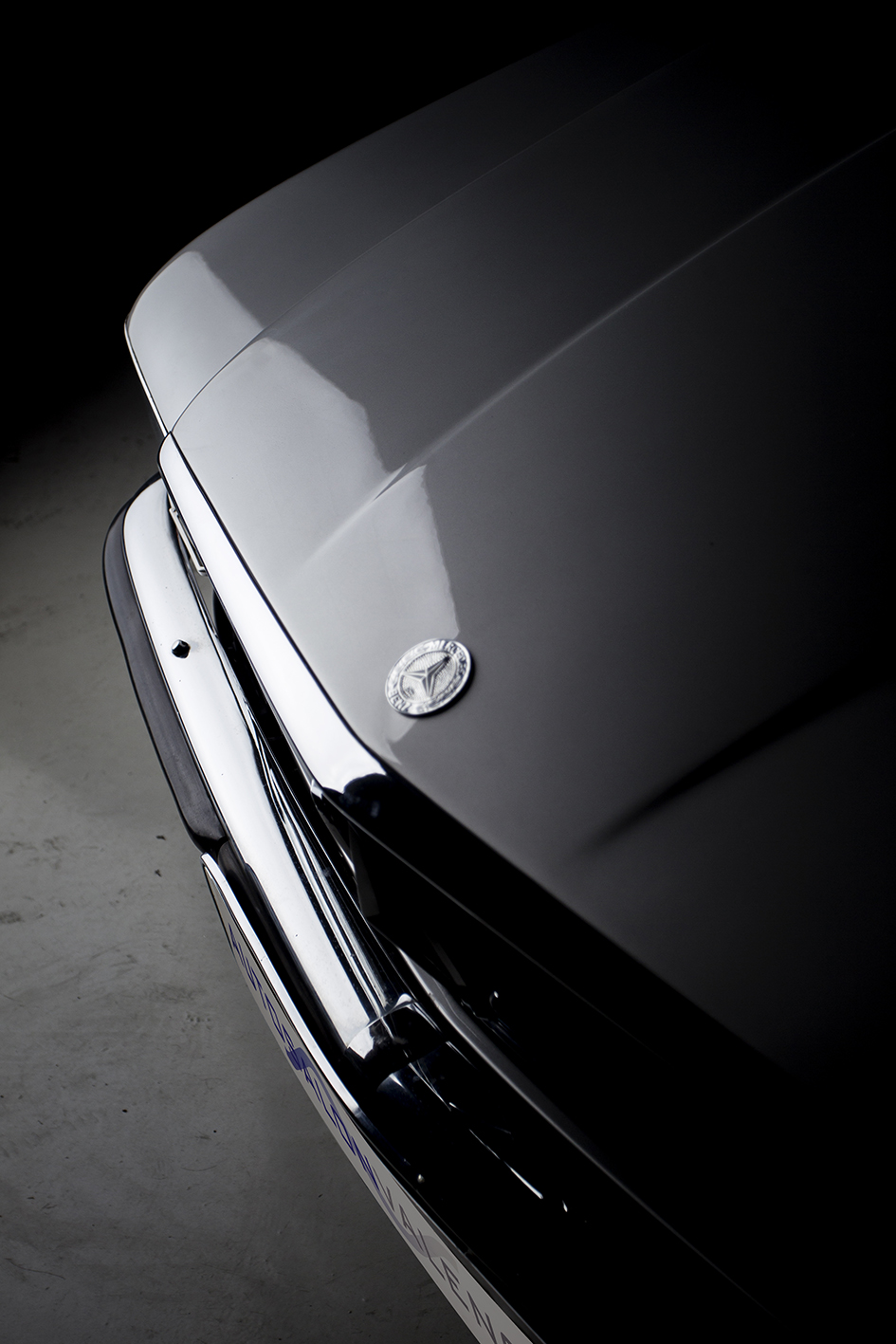 Mercedes-Benz / SLC 500 (w107)