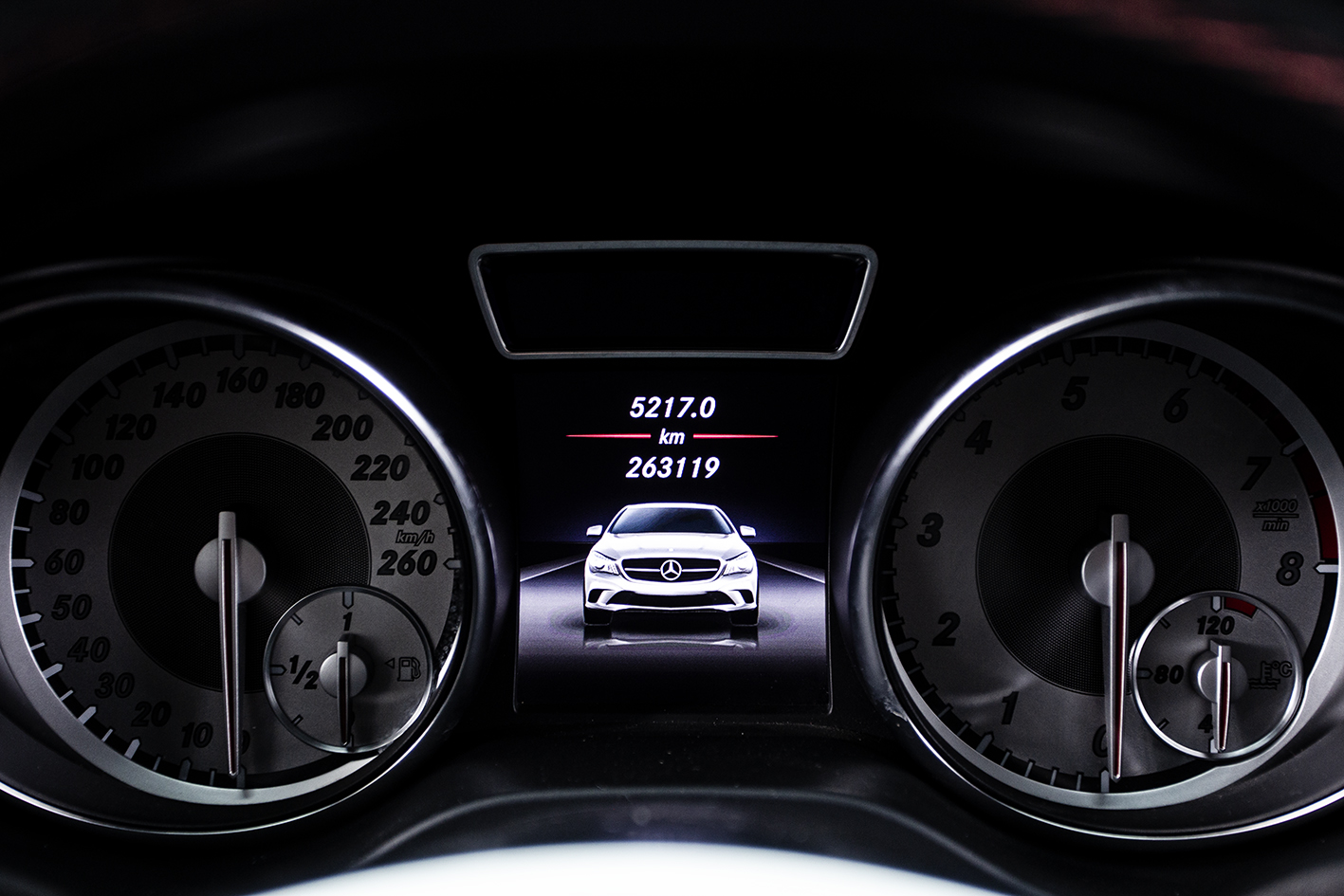 Mercedes-Benz / CLA 250 AMG