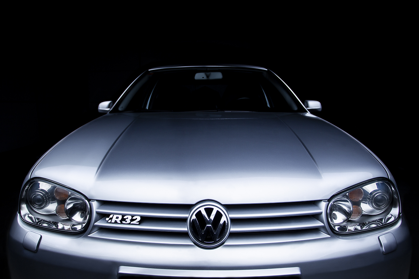 Volkswagen / Golf R32