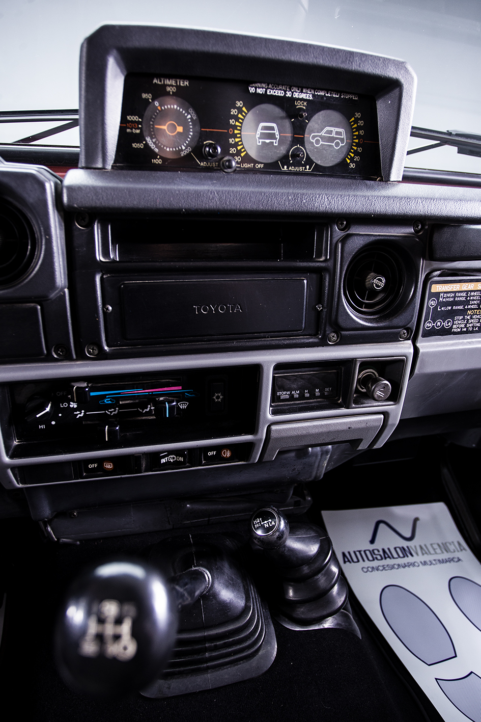 Toyota / Land Cruiser BJ 73