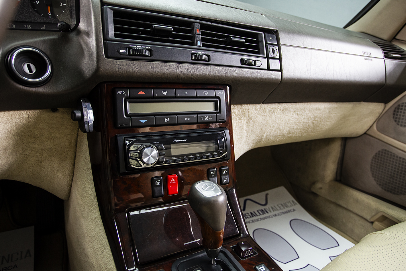 Mercedes-Benz / SL 320 (R129)