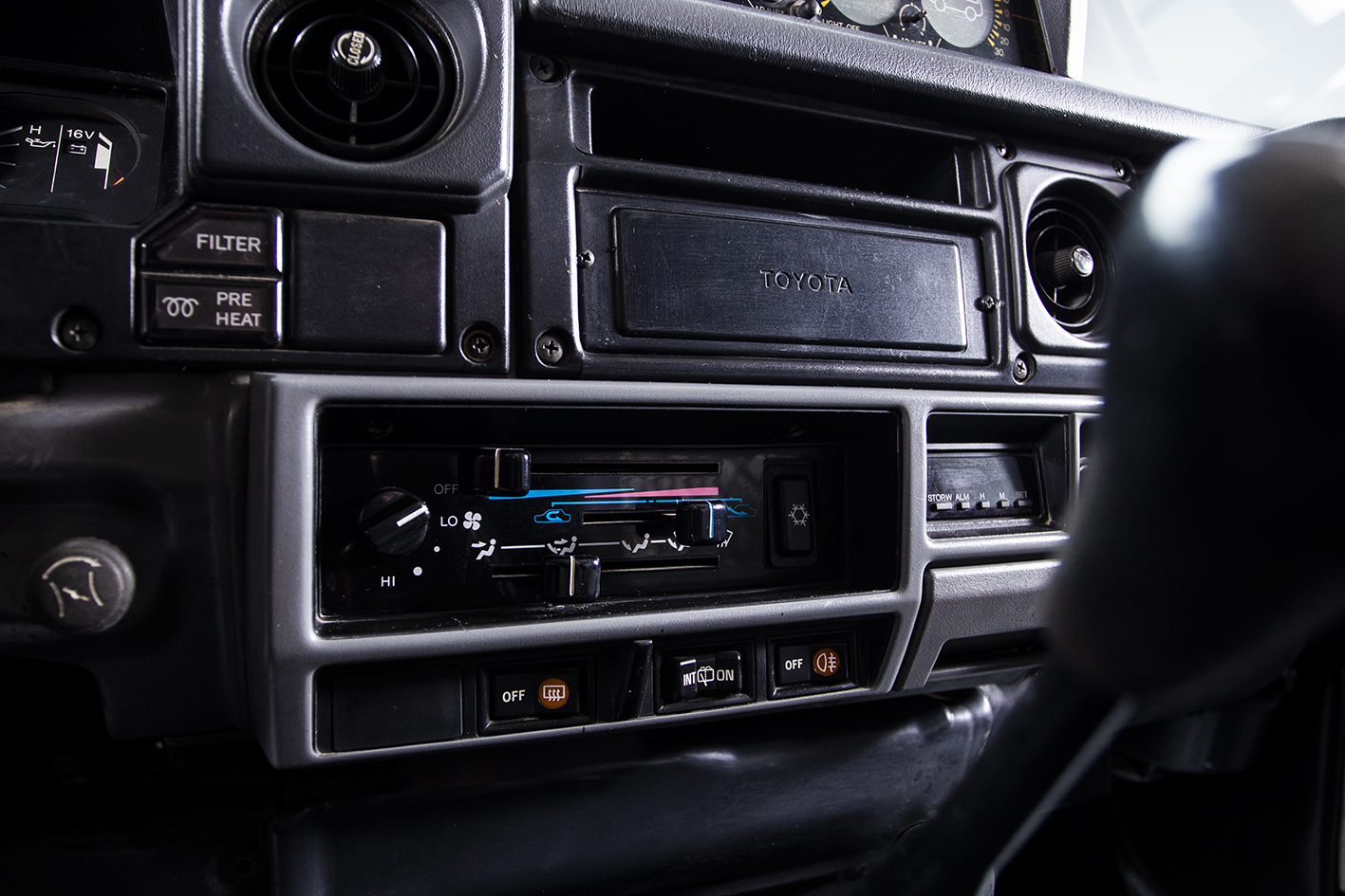 Toyota / Land Cruiser BJ 73