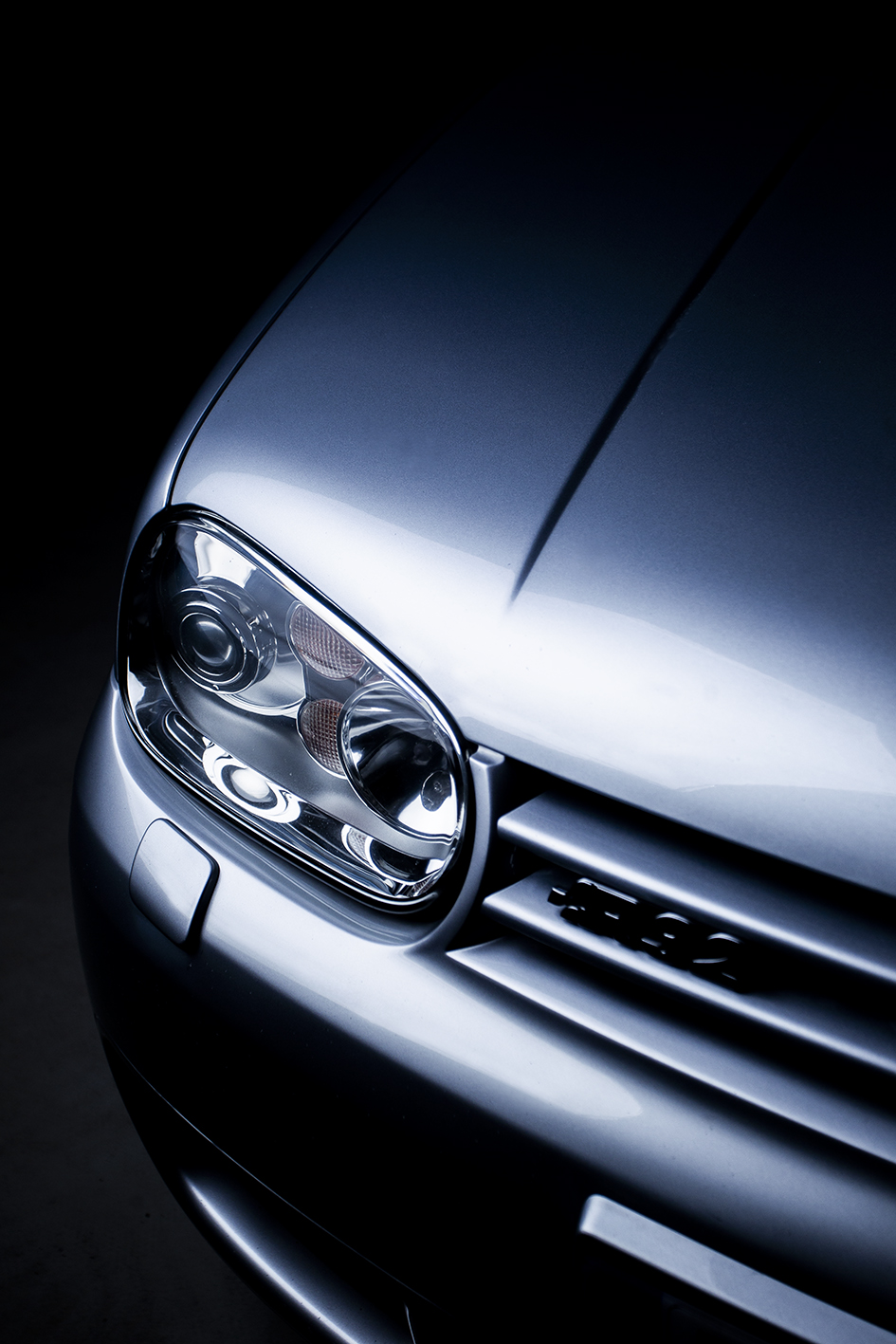 Volkswagen / Golf R32