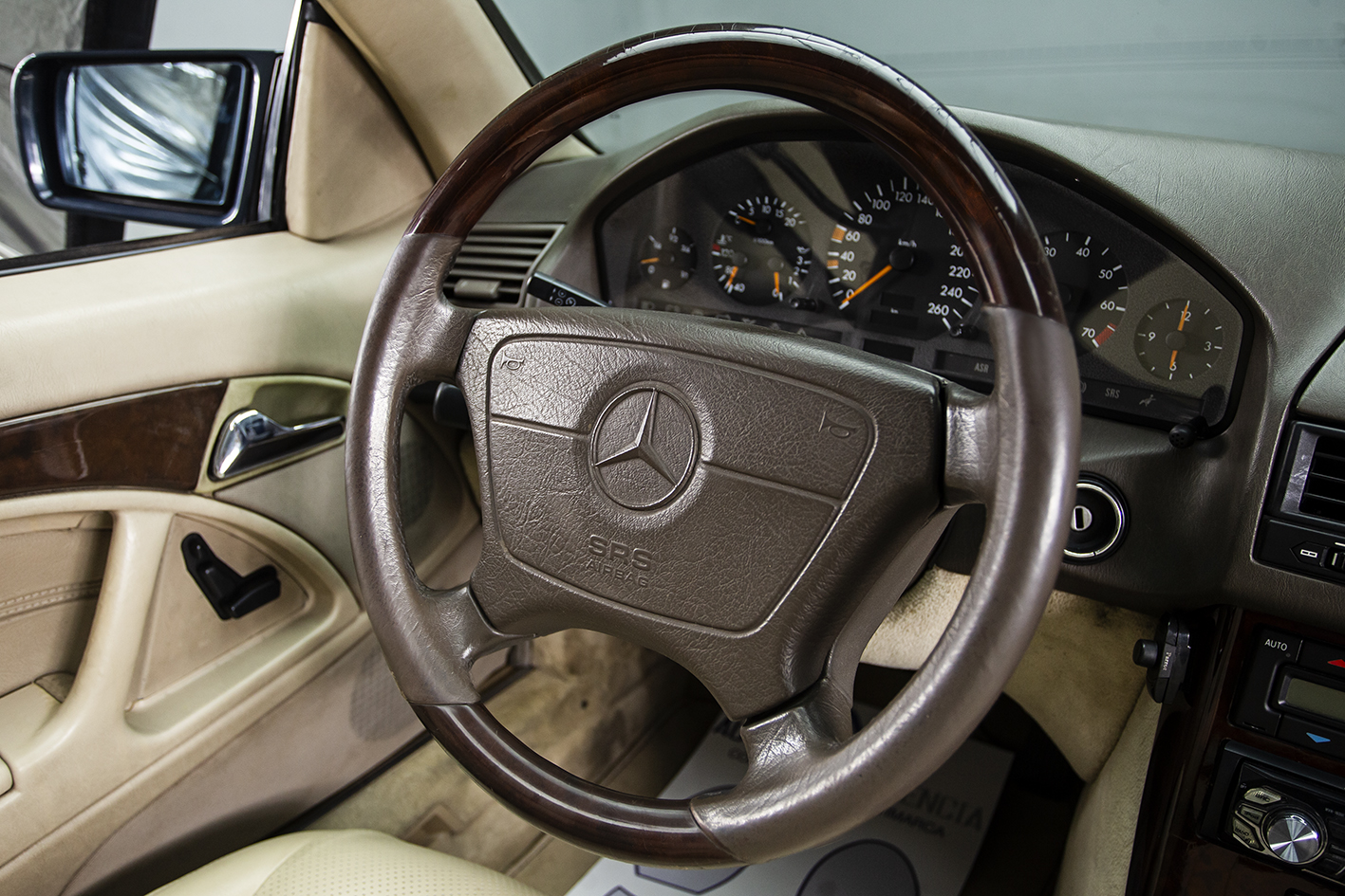 Mercedes-Benz / SL 320 (R129)