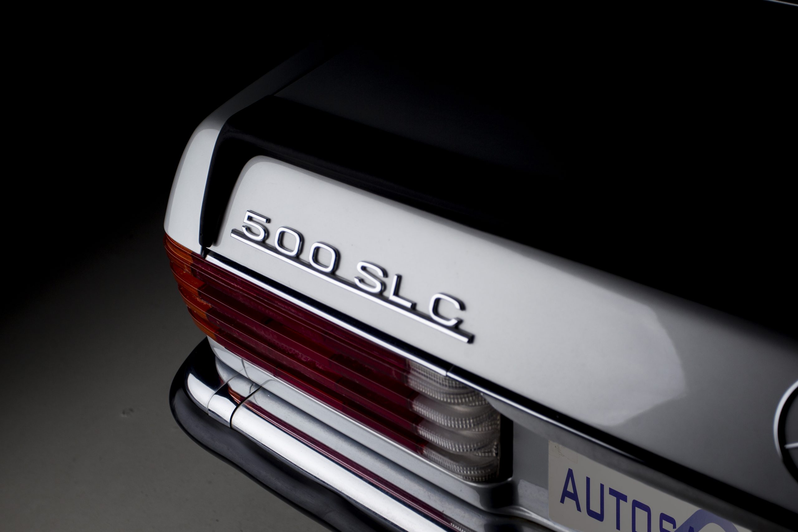 Mercedes-Benz / SLC 500 (w107)