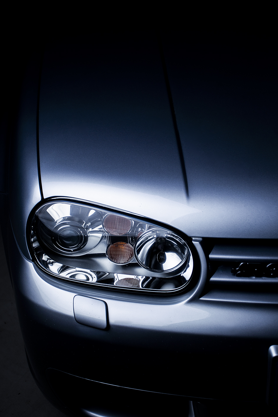 Volkswagen / Golf R32