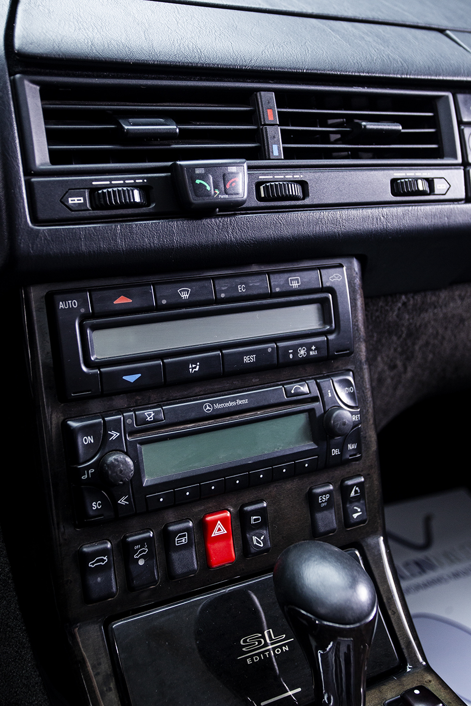 Mercedes-Benz / SL 500  