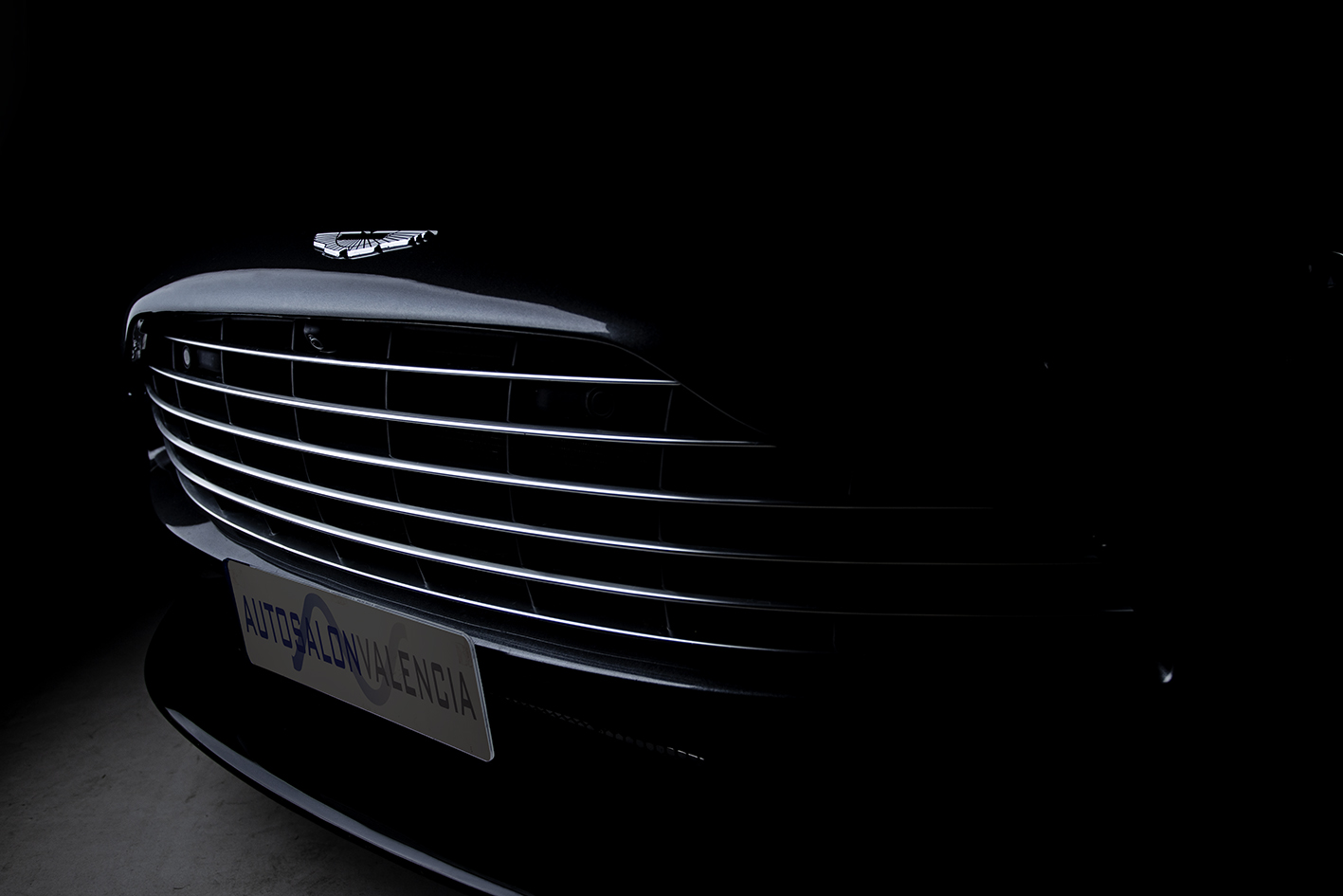 Aston Martin / DB11 4.0 V8