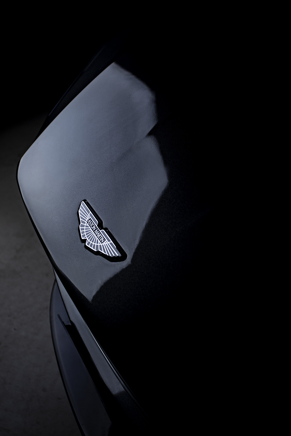 Aston Martin / DB11 4.0 V8