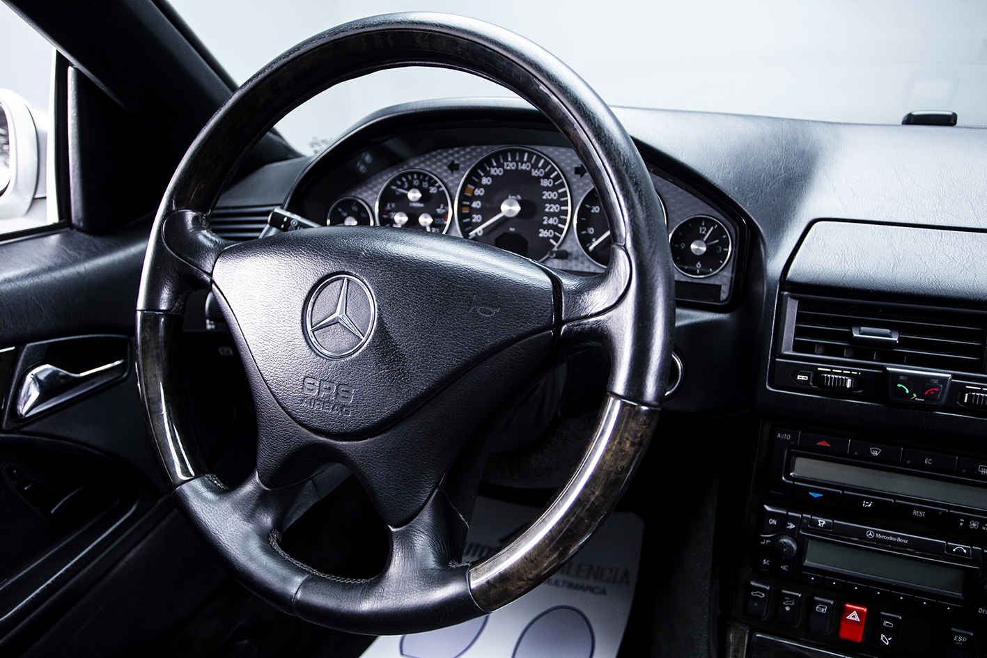 Mercedes-Benz / SL 500  