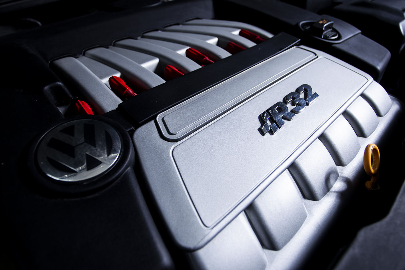 Volkswagen / Golf R32