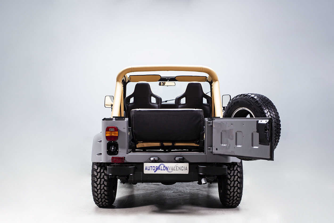 Jeep / Wrangler 2.5 Soft Top YJ