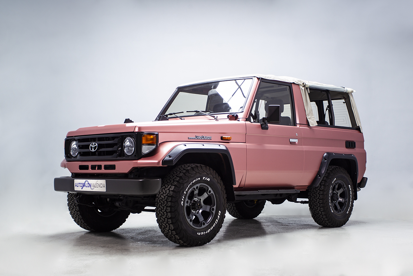 Toyota / Land Cruiser BJ 73
