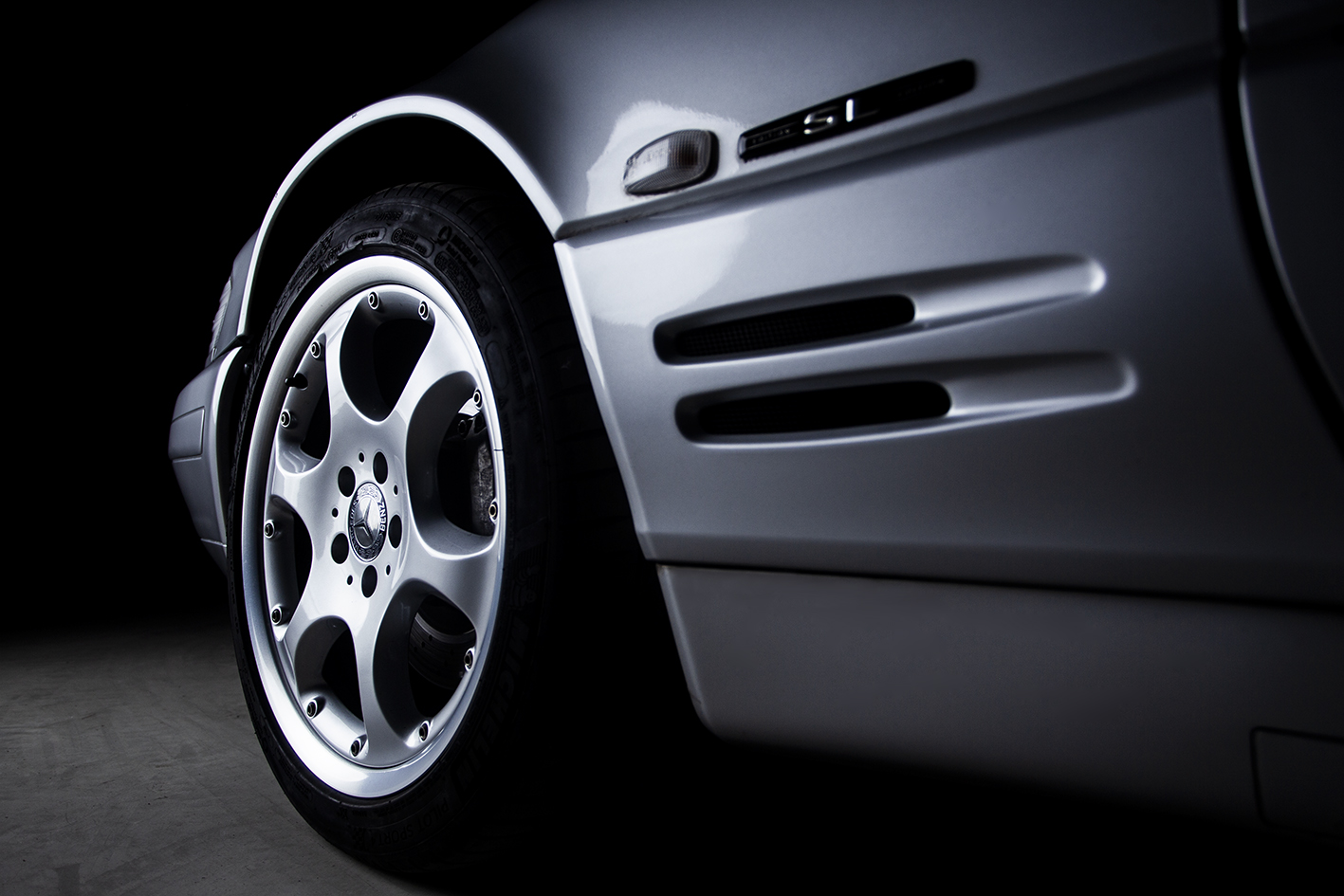 Mercedes-Benz / SL 500  