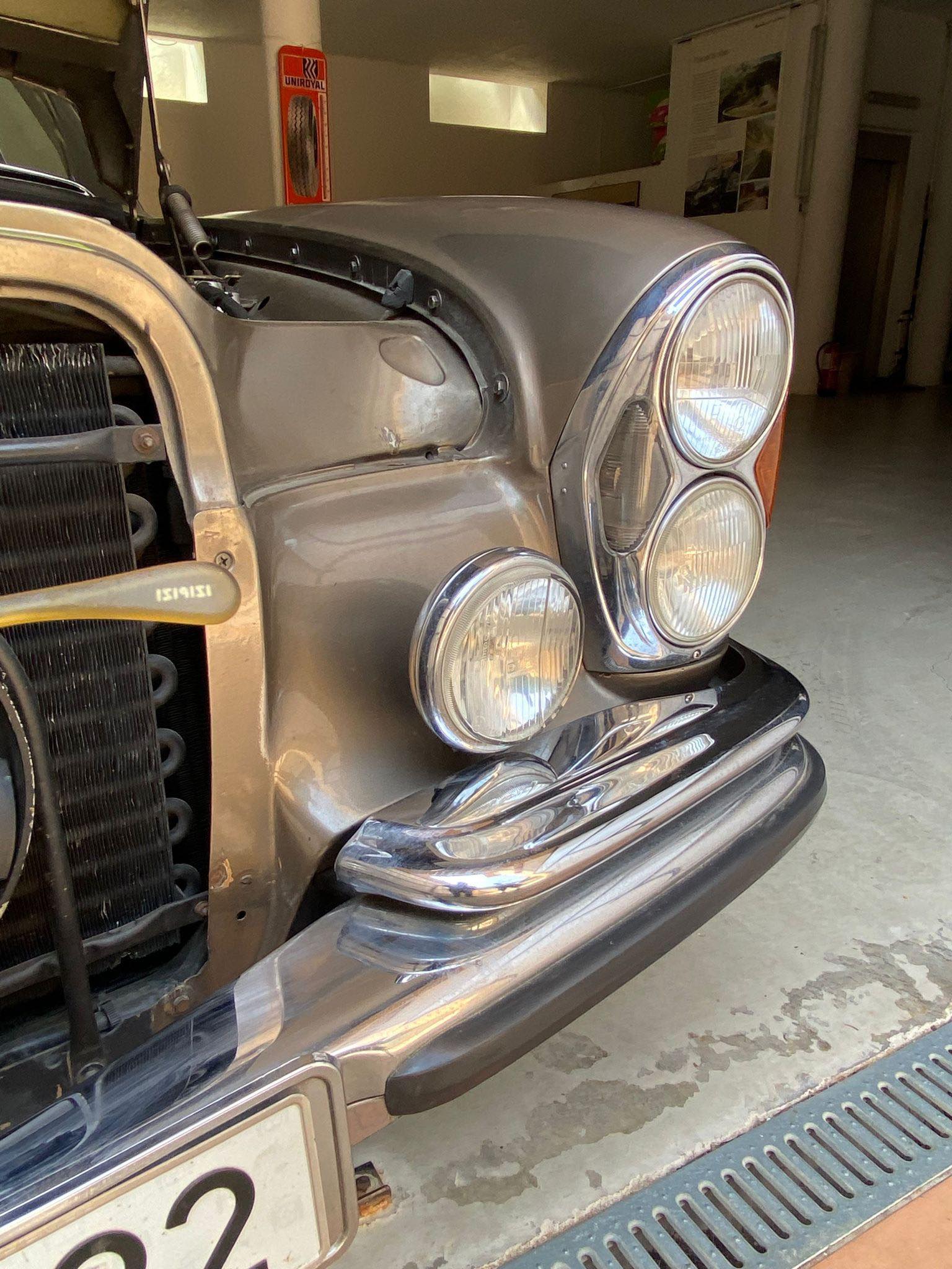 Mercedes-Benz / 300 SEL 3.5